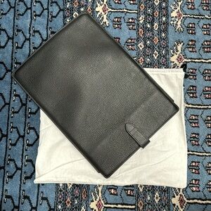 Cuyana 15 inch laptop sleeve